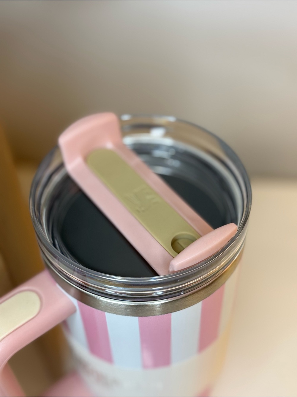 New! Stanley Quencher Pink & White Striped Insulated Tumbler . 40 oz - Picture 7 of 8